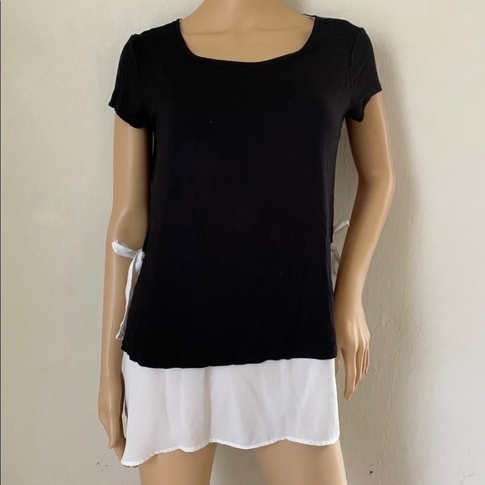 Kim& Cami size M top black white stretch